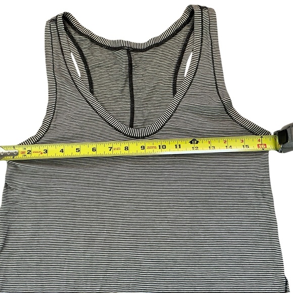 Lululemon circadian tank top size 8 Tonka striped heathered black angel wing gym - Picture 3 of 5
